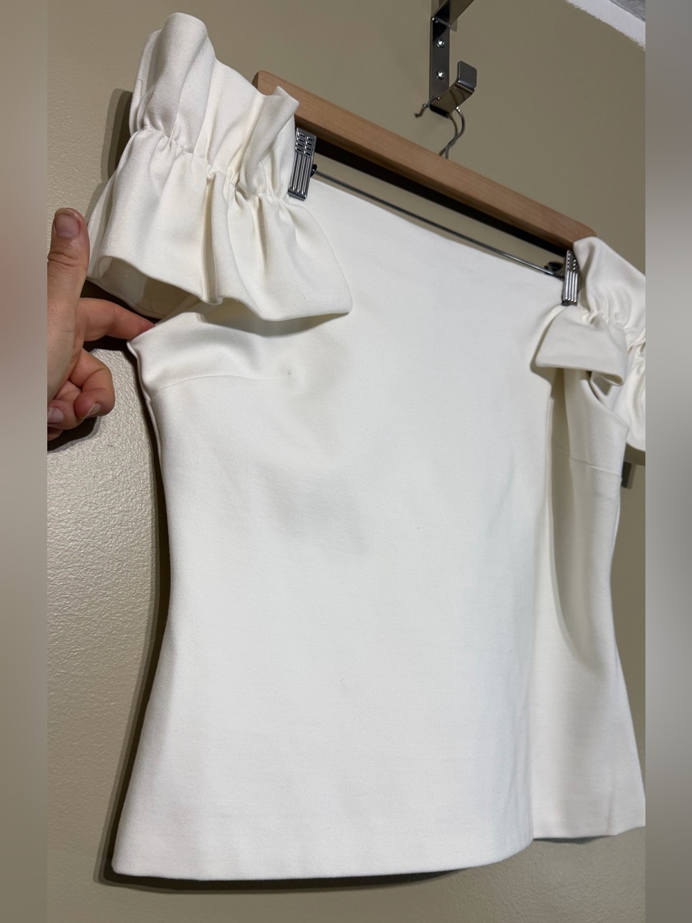 Ted Baker Bardot Ruffle Off Shoulder Top - Picture 8 of 16